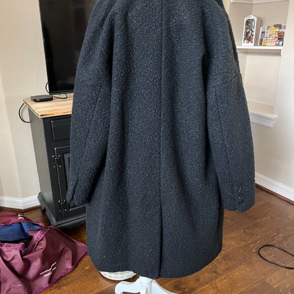 BCBGMaxAzria Boucle Black Two Button Women's Coat EUC - Picture 6 of 6